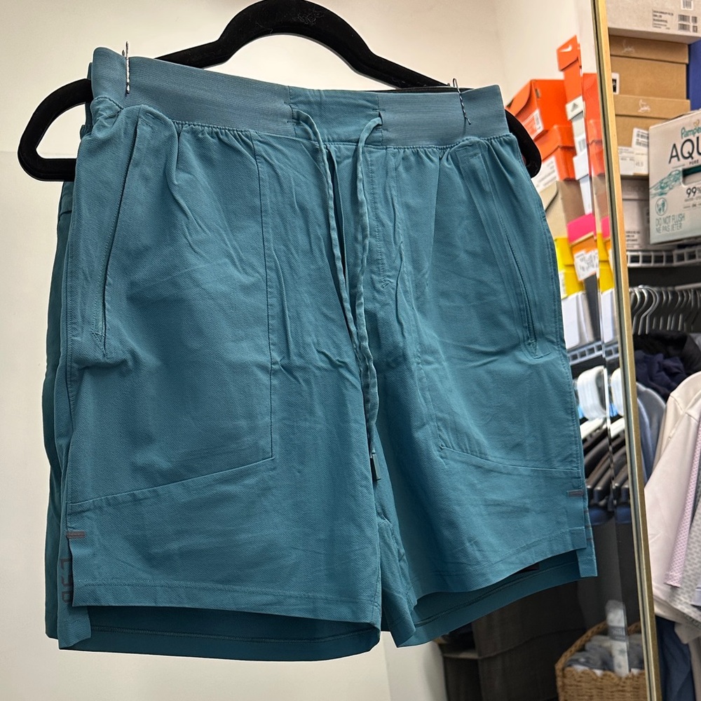 Lululemon license to train lined shorts 7”